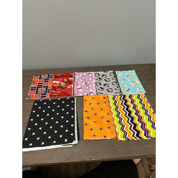 Lot of 8‎ Licensed Fabric Squares 1/2 Yard, Haloween Pattern Fat 1/4 Yard - Picture 1 of 6